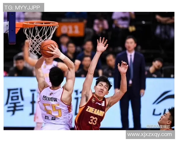 吴前的篮球之路：从少年梦想到职业生涯的辉煌历程与成就分析